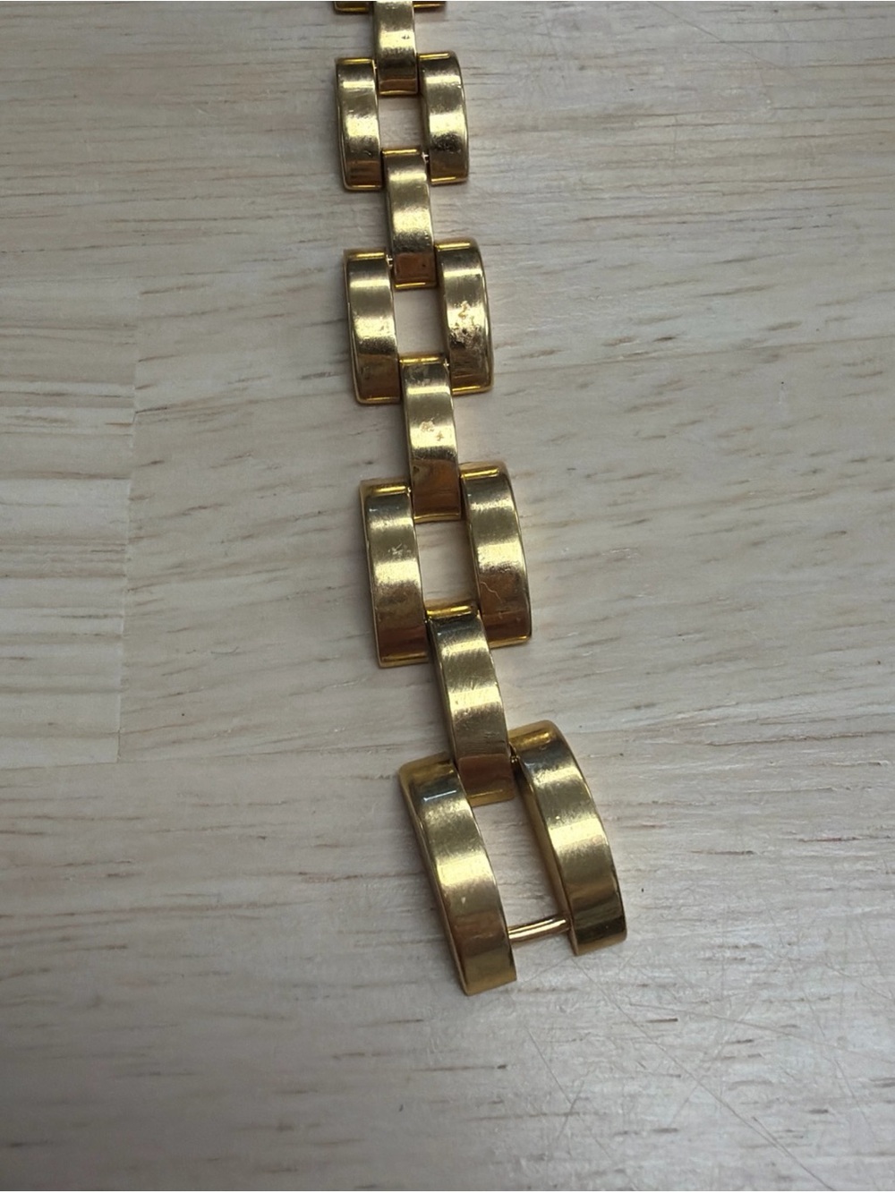 Classic Chunky  Gold Tone  Rectangle Link Bracket Hidden Clasp Hefty Weight - Picture 2 of 7